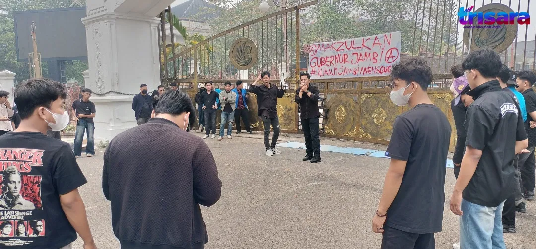 Aliansi Jambi Menggugat Demo di Kantor Gubernur, Desak Transparansi Anggaran