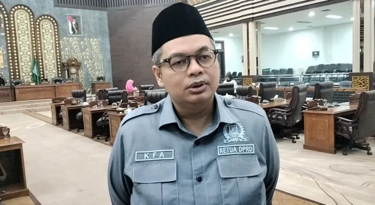 DPRD Kota Jambi Soroti Anggaran Kampung Bahagia, Jalan Rusak hingga Fasilitas Puskesmas